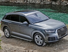 Порог-площадка «Premium» для Audi Q7 (2015-) «Rival»