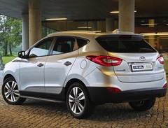 Порог-площадка «Premium» для Hyundai IX35 (2010-2013-2015) «Rival»