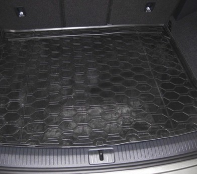 Коврик багажника для Volkswagen Tiguan (2017-н.в.) внедорожник 5-дв. ровный пол «Rival» 15805005